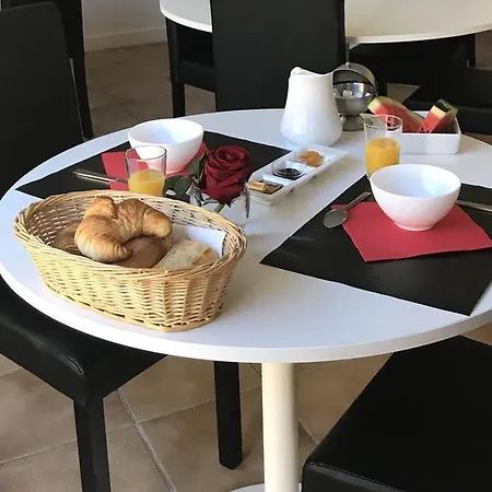 D'hotes Costa Belle Гостевой дом Lunel-Viel